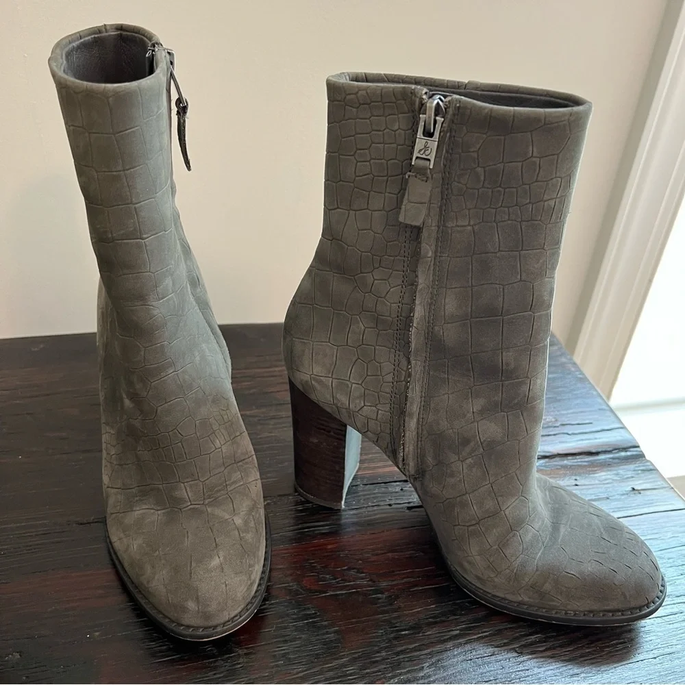 Sam Edelman gray genuine suede leather heeled ankle boots booties size 7 Croc